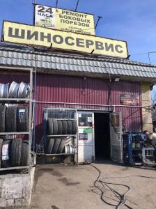Фотография Грузовая шиномонтажная мастерская 3